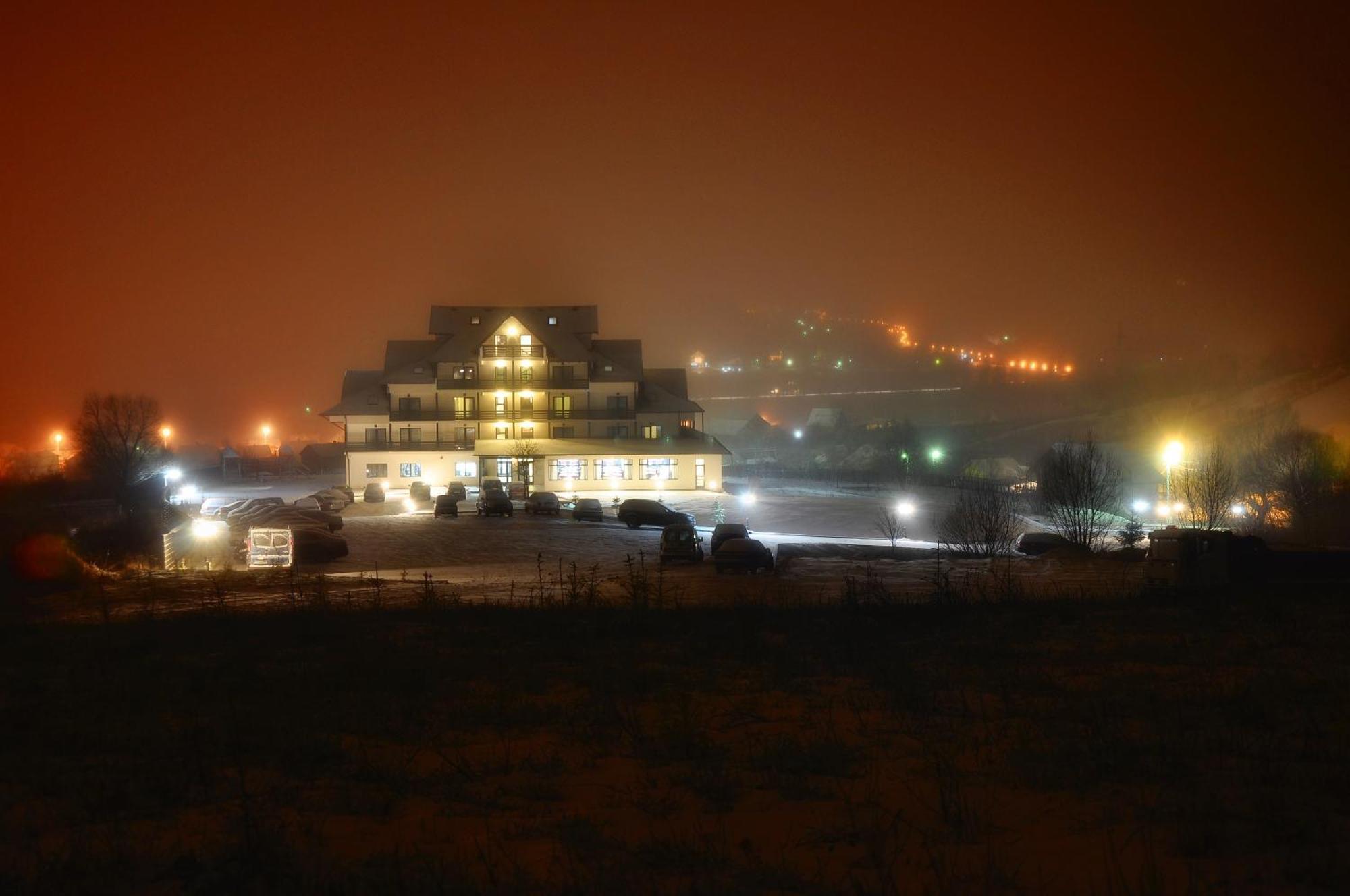 Hotel Toacabellevue Gura Humorului Kültér fotó