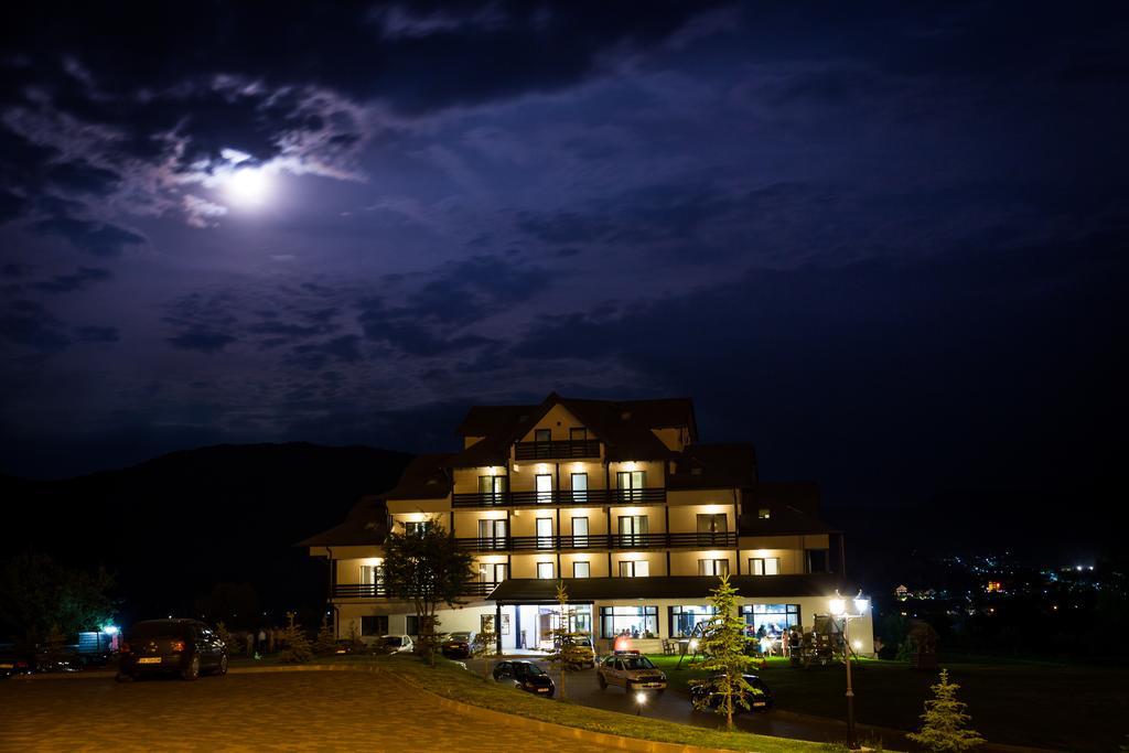 Hotel Toacabellevue Gura Humorului Kültér fotó